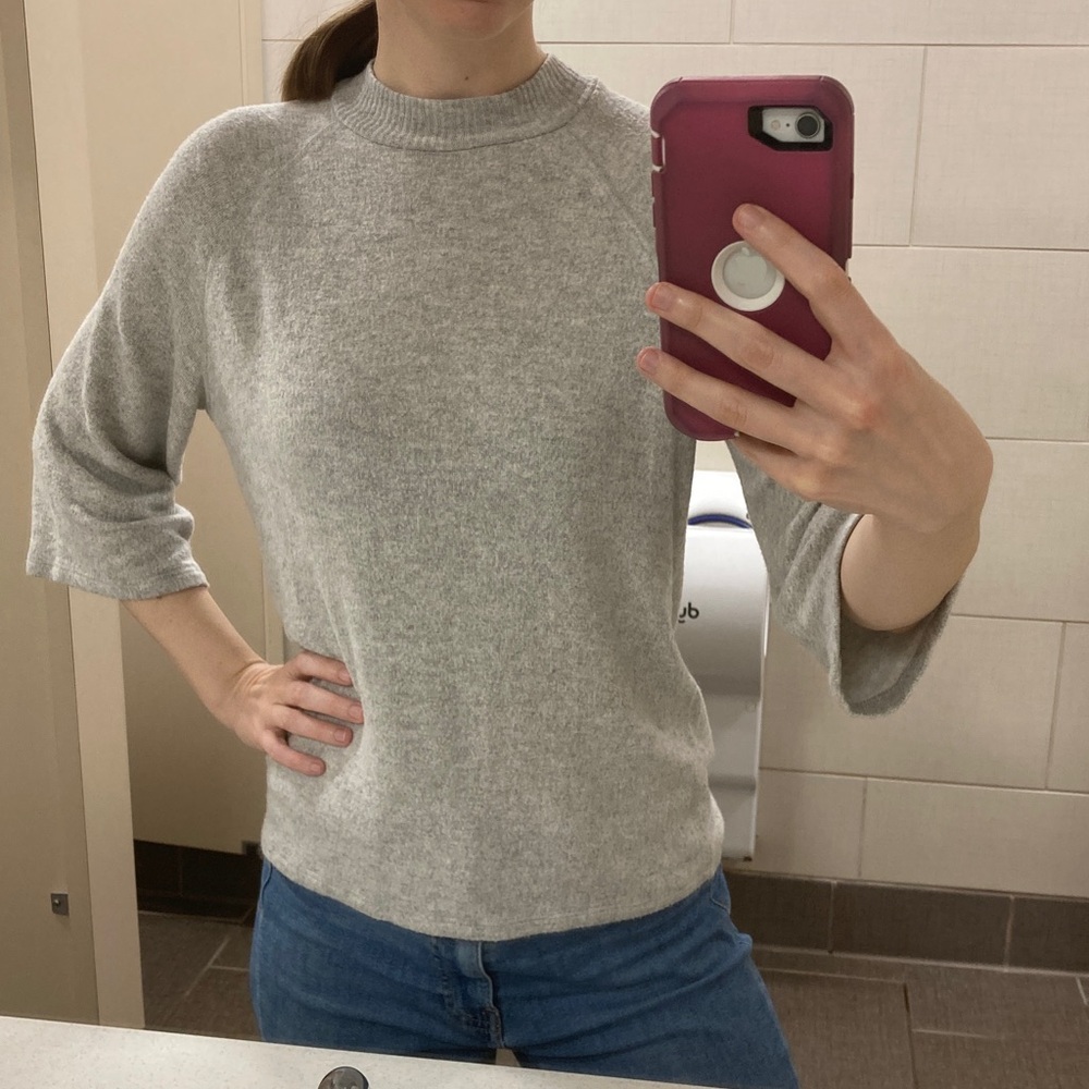 Urban Outfitters Ultra Plush Grey Mock Neck Blouse Top Stretch Soft XS Shirt EUC